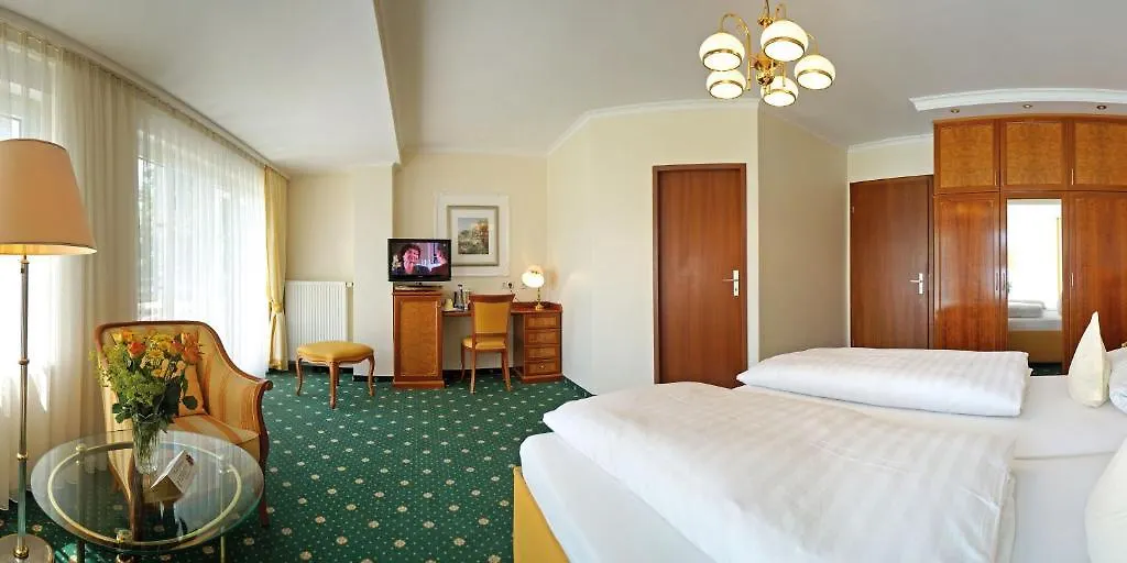 Hotel Sacher-Stoiber Bad Fuessing 3*, Bad Fussing